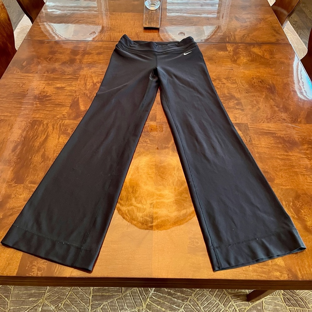 Nike DRI-FIT flared yoga pants, black, size XS